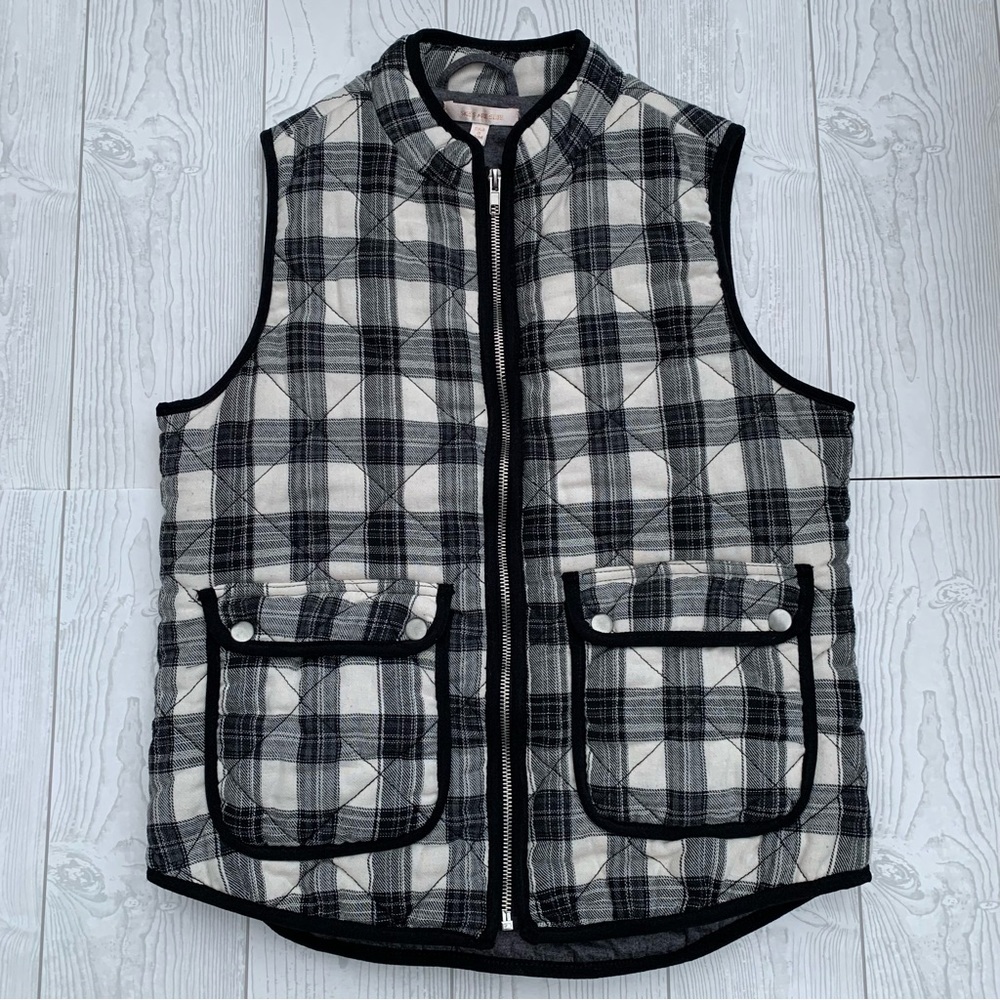 Skies Are Blue Puffer Vest Black/Cream Plaid Size Small